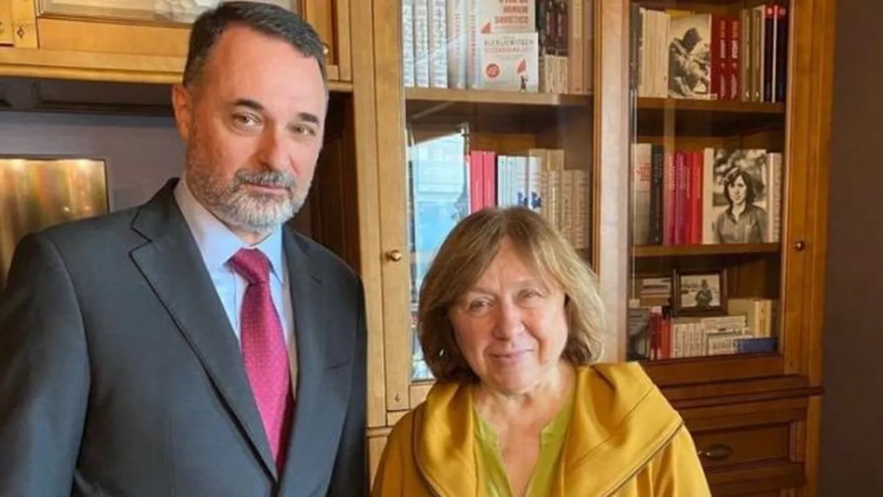 Laureata premiului Nobel Svetlana Alexievici a părăsit Belarusul. Era ultima membră a conducerii opoziției împotriva lui Lukaşenko