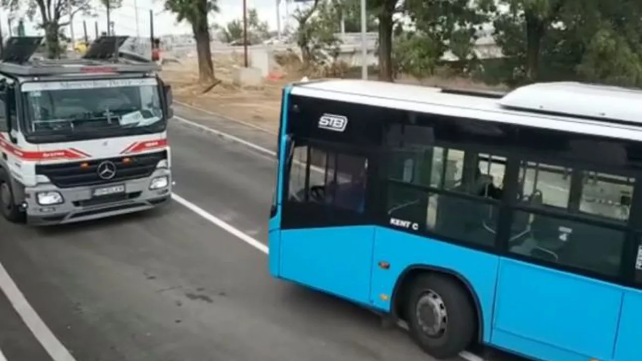 Întâlnire de gradul zero la Ciurel: Un autobuz STB  şi un autocamion, față în față pe cel mai recent pod din Capitală (VIDEO)