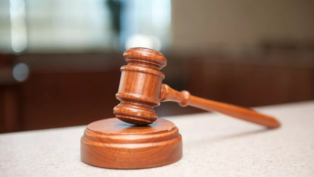 Angajat al ISU Gorj a fost condamnat la un an de închisoare pentru evaziune fiscală. Prejudiciul este de peste 11.000 de lei