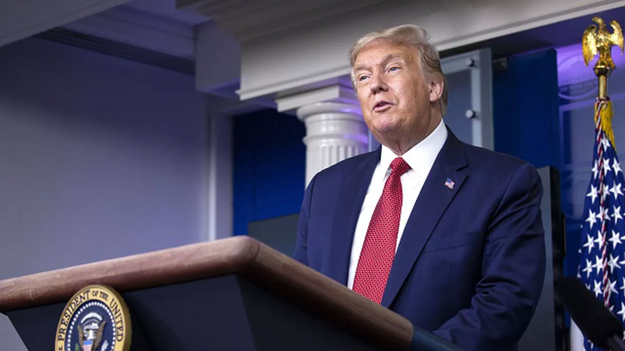 Sursa CNN: Următoarele 48 de ore ar putea fi critice pentru Donald Trump. Președintele SUA ar fi fost conectat la oxigen