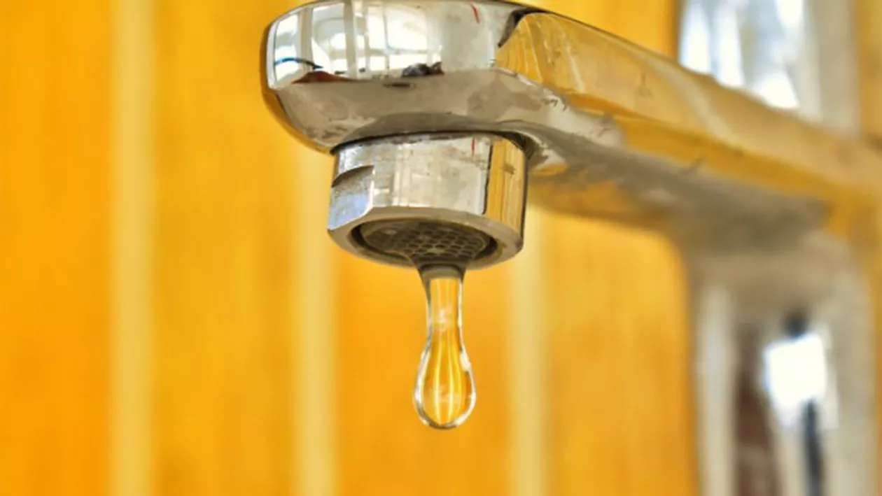 Sute de imobile din București, fără apă caldă, din cauza unor avarii. Când vor fi gata reperațiile