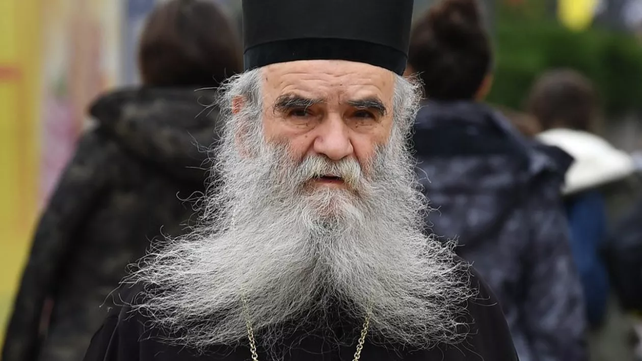 Mitropolitul Muntenegrului, confirmat cu COVID-19. Clericul nu purta masca de protecție și susținea că pelerinajele sunt „vaccinul lui Dumnezeu”