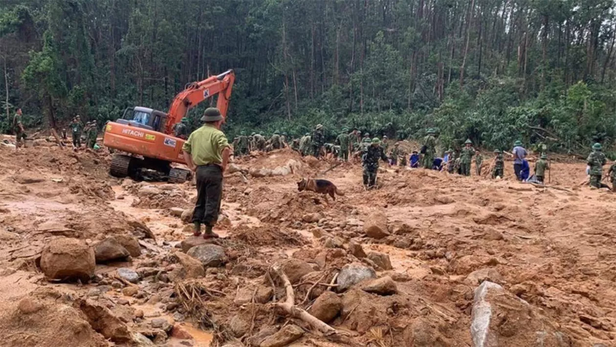 Peste 20 de persoane au fost date dispărute în Vietnam, după producerea unei alunecări de teren