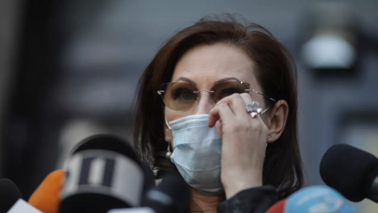 Școlile, grădinițele din București, de stat și private, se închid începând de marți / Masca devine obligatorie în toate spațiile publice deschise