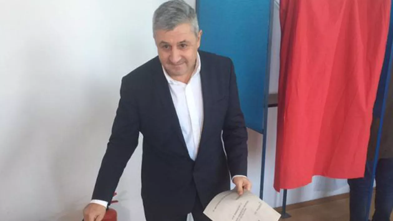 Ce scrie în CV-ul lui Florin Iordache. Ce studii are „arhitectul” OUG 13 și ce funcții publice a deținut