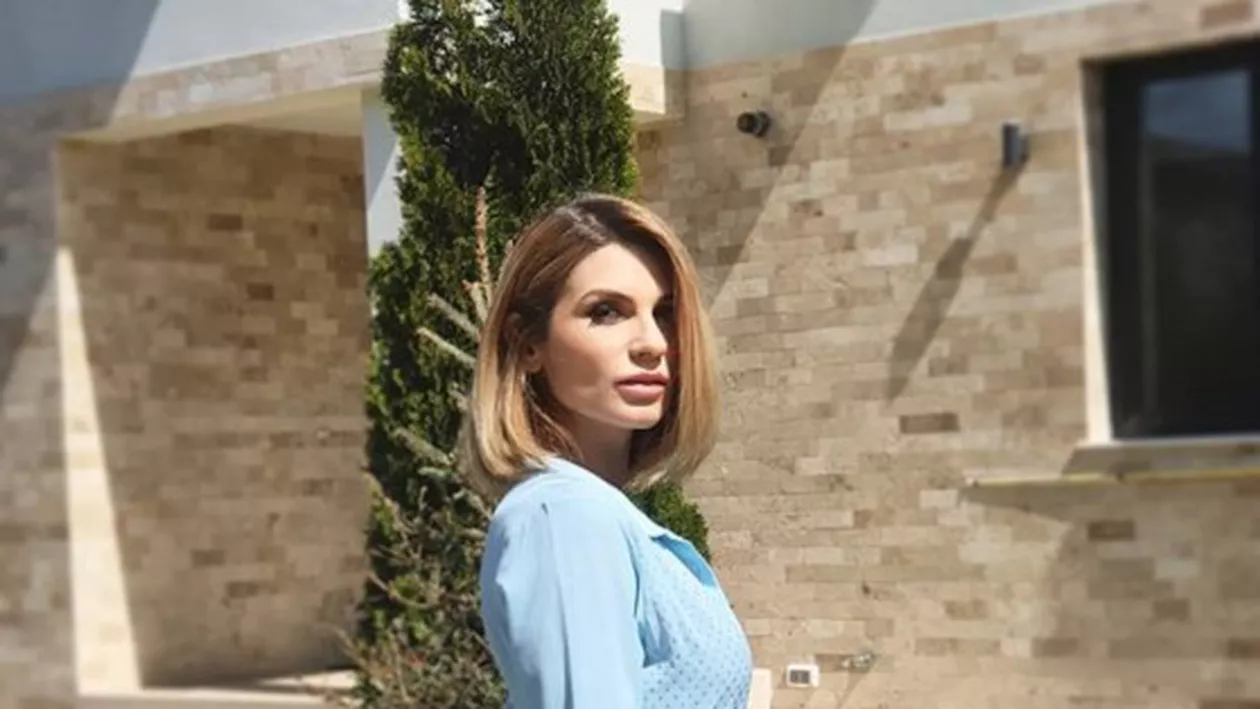 Cântăreața Ellie White, după ce s-a vindecat de Covid-19: 'Am avut simptome violente / O perioadă care m-a făcut să mă gândesc la alt job'