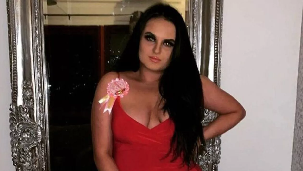 Și-a făcut o fotografie și a postat-o pe Instagram, însă în scurt timp a început să primească fel de fel de comentarii de la prietenii săi. Detaliul care i-a scăpat a fost însă observat de toți (FOTO)