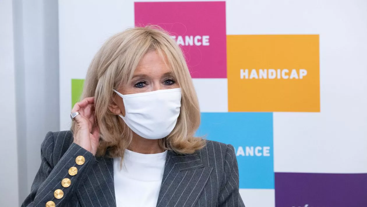 Brigitte Macron a fost testată negativ pentru infecția cu coronavirus: Soția președintelui francez iese din izolare