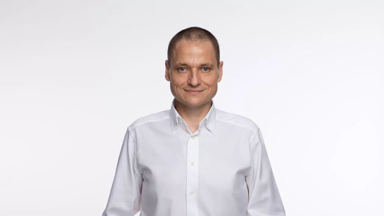 Mircea Dobre: Specialiștii ne spun să ne pregătim că n-o să avem sărbători, dar niciunul nu zice nimic de data alegerilor, 6 decembrie. Eu știu că și 6 decembrie e o sărbătoare mare în România (VIDEO)