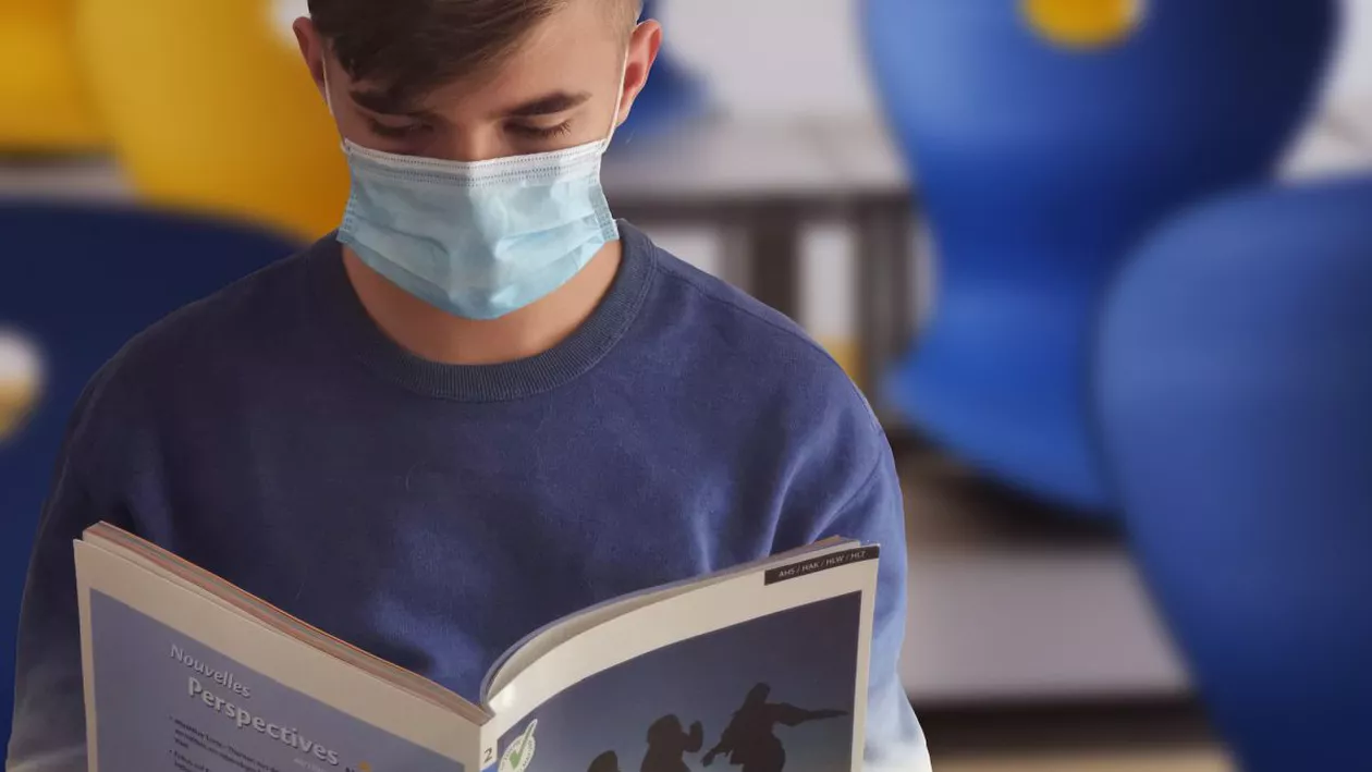 Franța. Elevii din școala primară vor purta mască de protecție. Vârsta obligatorie se extinde până la 6 ani