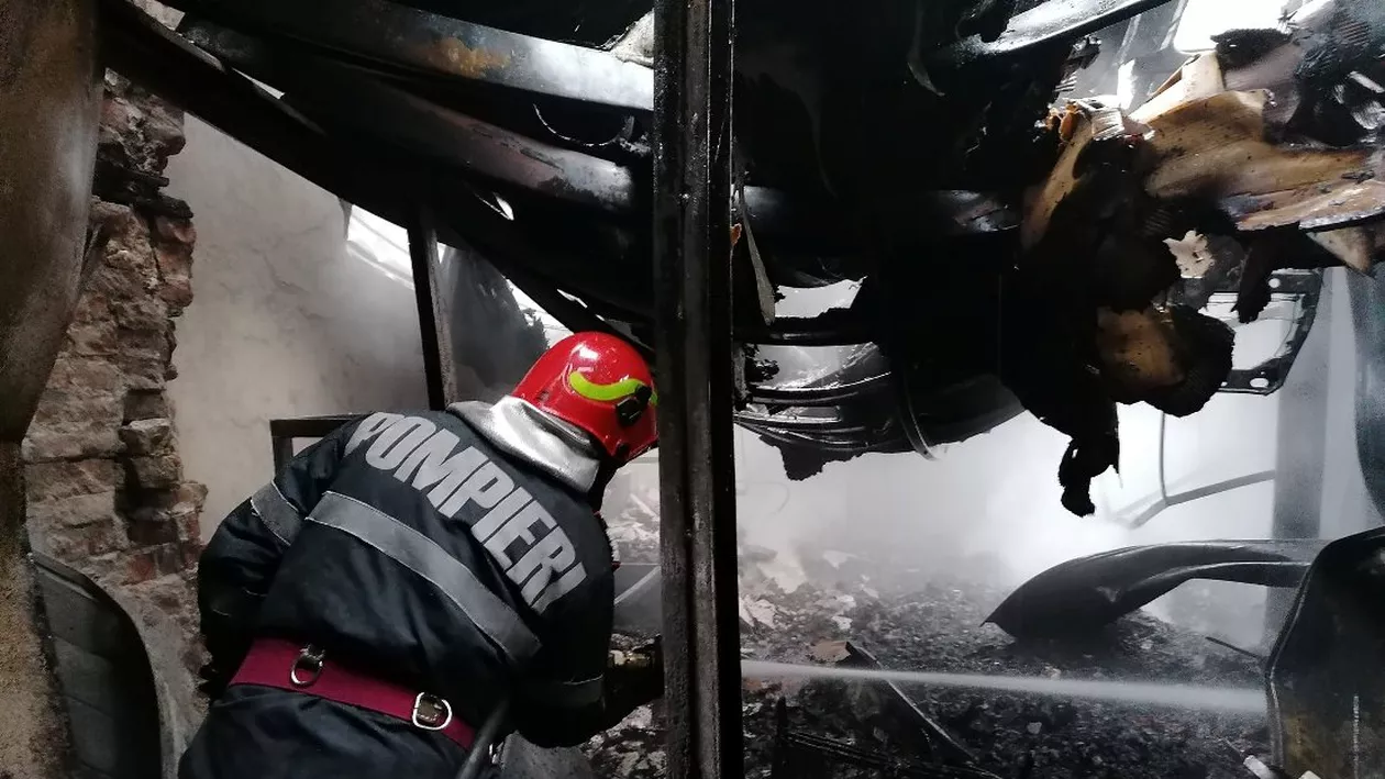 Explozie la o fermă din Insula Mare a Brăilei: Cel puțin trei persoane au fost rănite