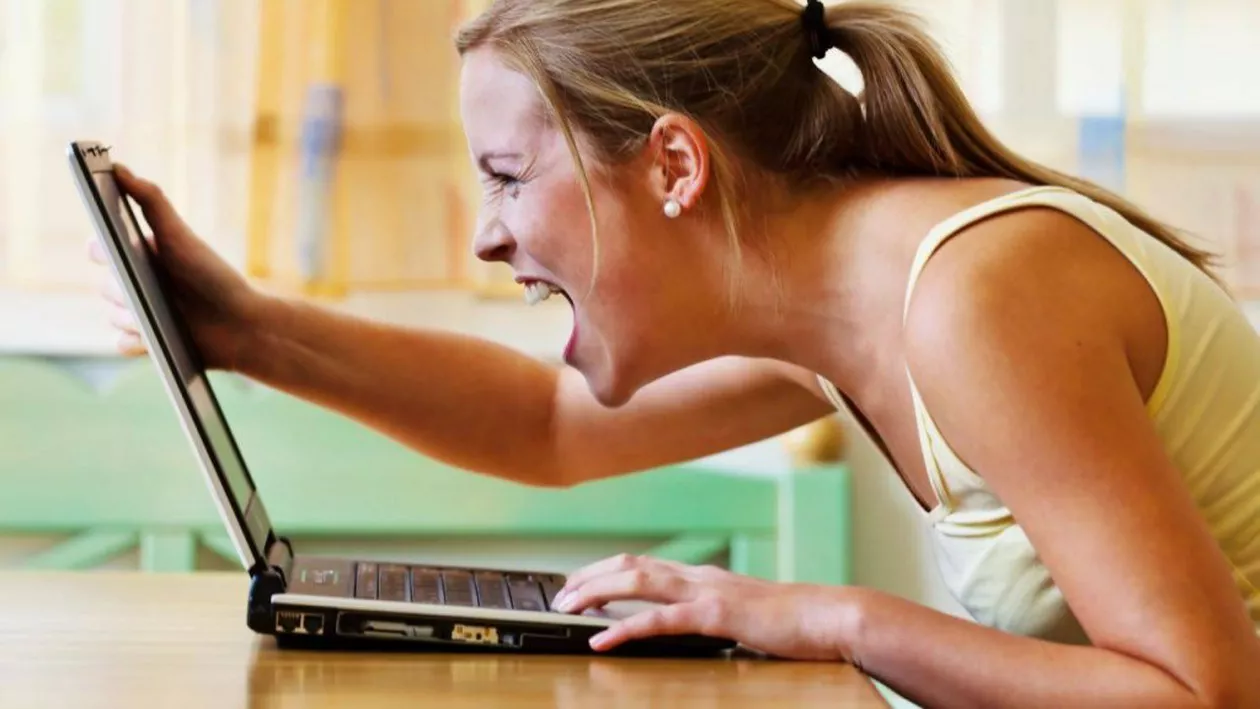 Mireasa s-a uitat în laptopul soţului, imediat după nuntă. I-a aflat secretul mizerabil şi a depus actele de divorţ