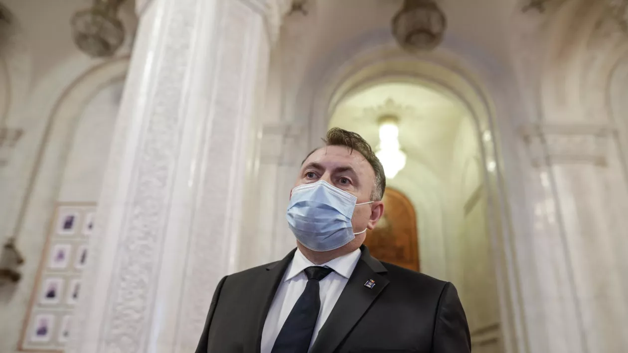 Ministrul Sănătății, Nelu Tătaru: Eu recomand în continuare o școală față în față, în condițiile în care se poate face acest tip de școală