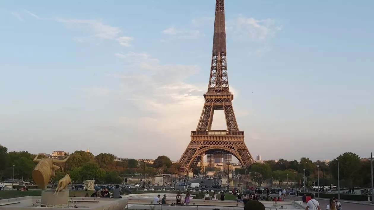 Noi interdicții în Paris, în timpul carantinei. Restaurantele nu mai pot face livrări sau vinde la pachet pe timpul nopţii