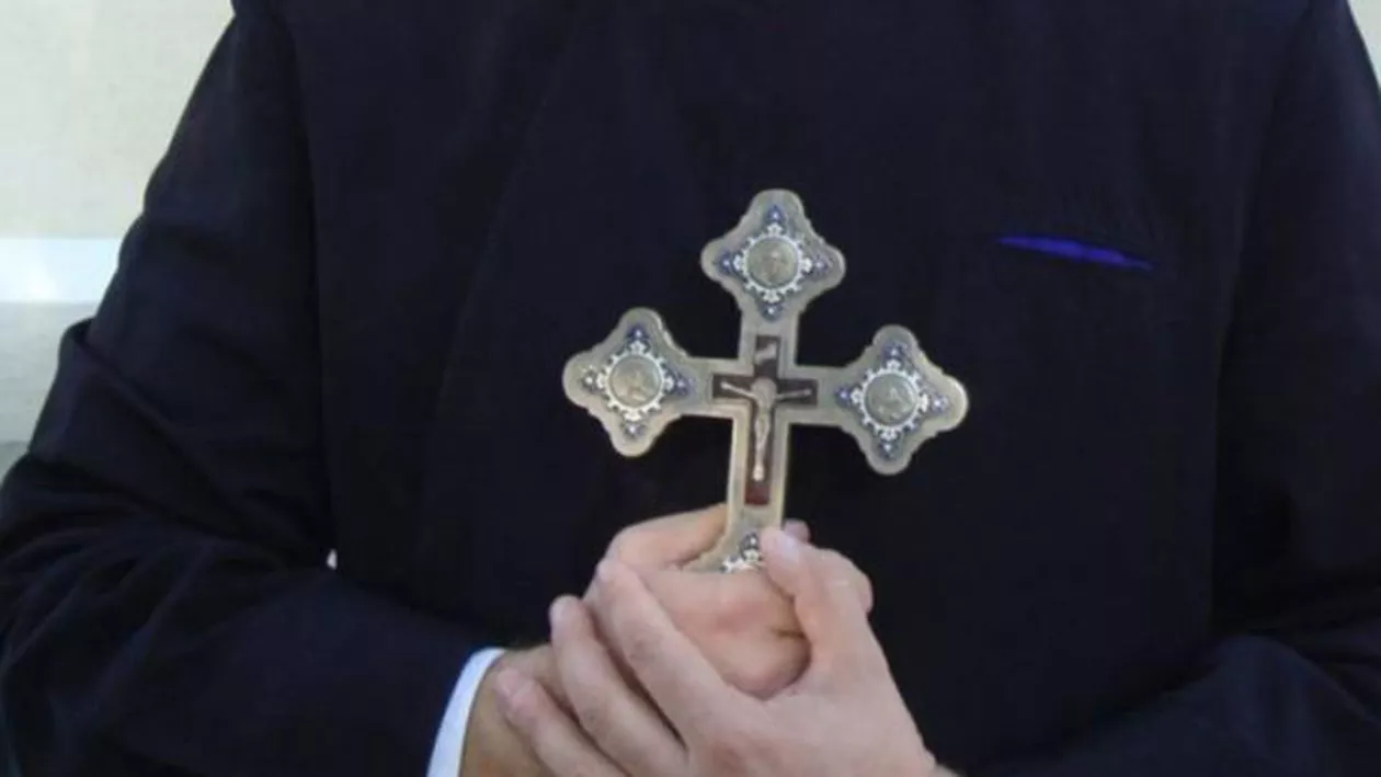 Moaștele Sfântului Ierarh Ioan Gură de Aur, scoase pentru închinare la Catedrala Neamului