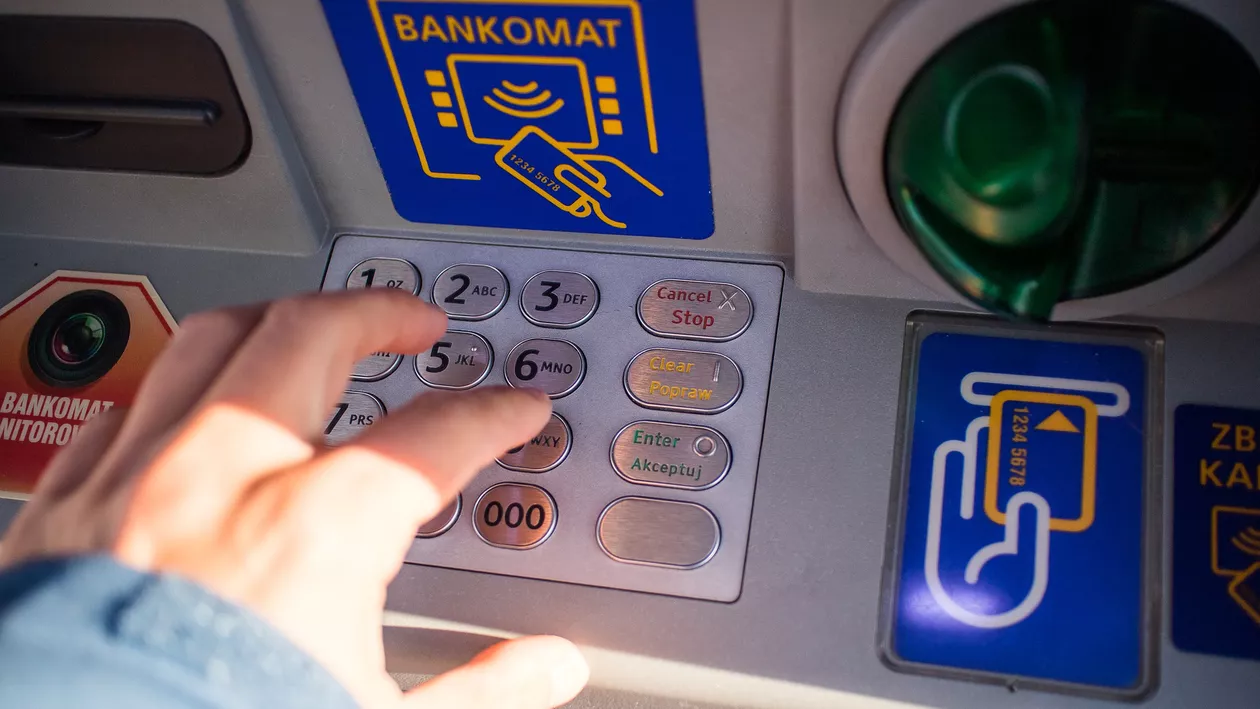 Poliția Capitalei a reținut un bărbat, suspect de furt din bancomate prin aruncare în aer (VIDEO)