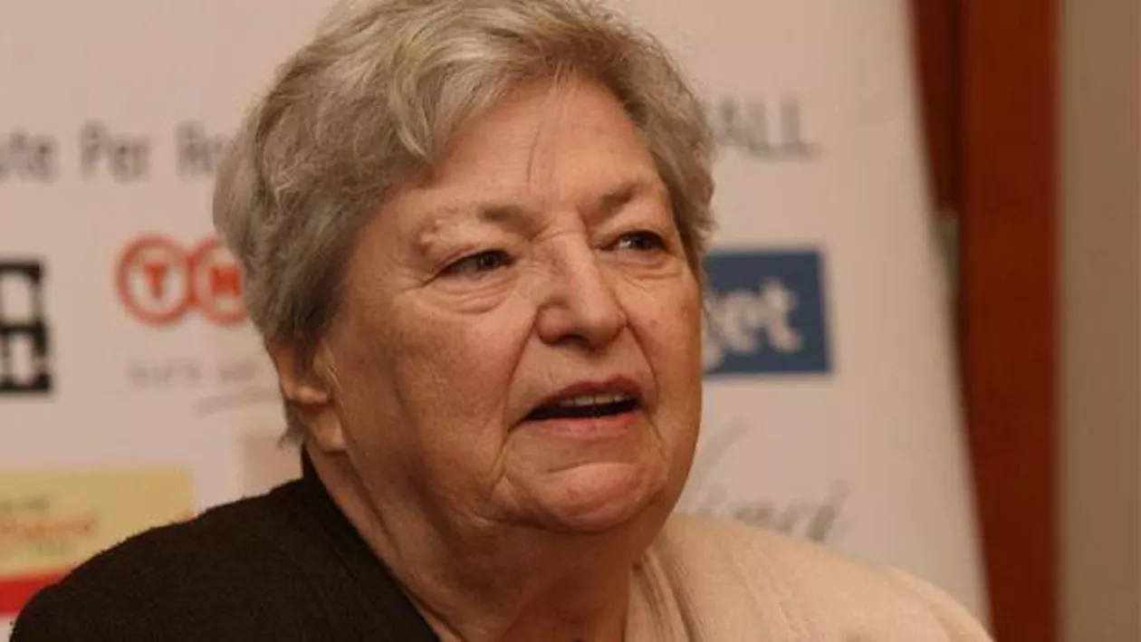 UPDATE// Draga Olteanu Matei, internată de urgență, cu o hemoragie digestivă. Este conștientă și comunică cu medicii