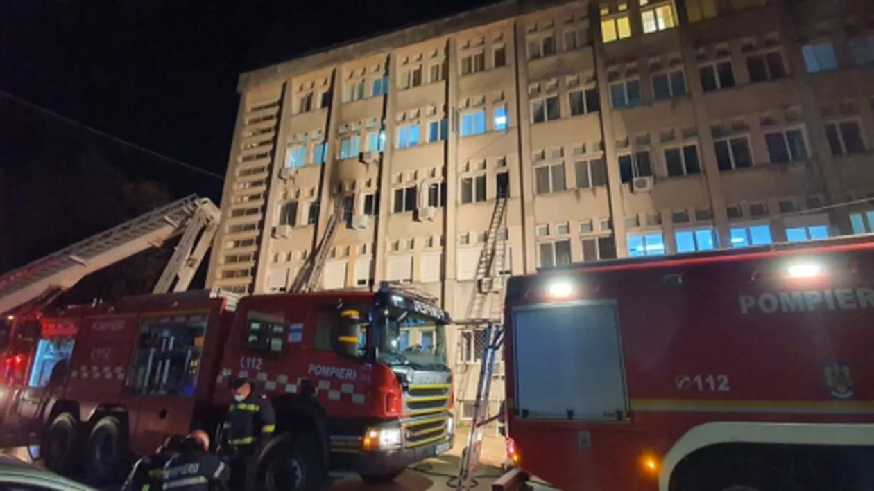 Prefectul județului Neamț acuză lipsa avizelor pentru mutarea secției ATI de la etajul 3 la 2, acolo unde a avut loc incendiul în care au murit 10 pacienți COVID-19 (VIDEO)