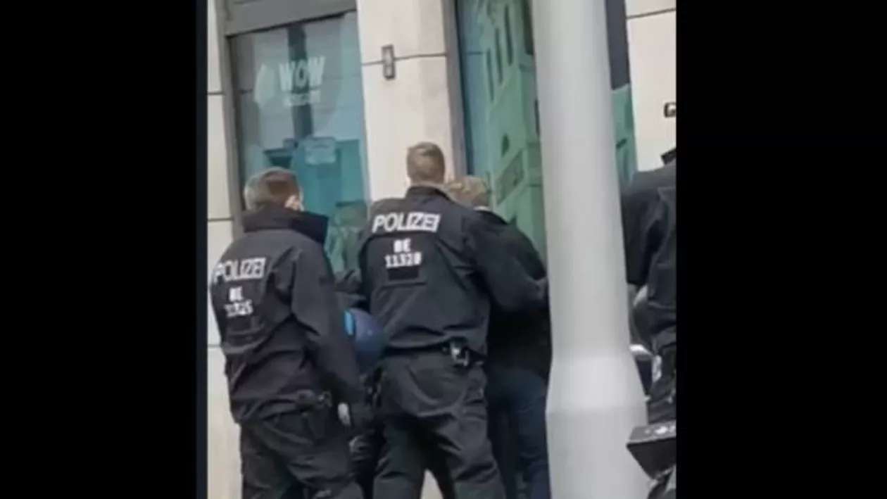 Un parlamentar german a fost arestat pentru că nu purta masca de protecție în public (VIDEO)