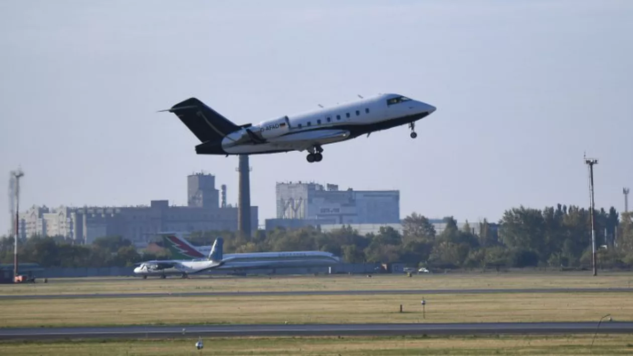 Primul român, pacient COVID, transferat în străinătate pentru tratament. A ajuns la o clinică din Germania, la cererea familiei