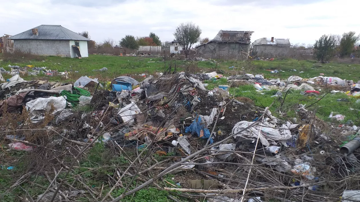 Giurgiu: Garda de Mediu, amenzi de 232.000 lei în urma descinderilor din comuna Vărăşti, împotriva celor care ard ilegal deşeuri