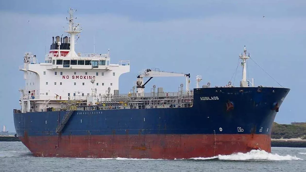 Navă atacată de pirați în Golfului Guineea: La bordul vasului se află și marinari români, iar cel puțin unul dintre ei ar fi fost luat ostatic