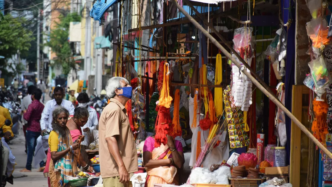 Boala misterioasă care a provocat un deces și sute de spitalizări în India. Ce simptome au pacienții