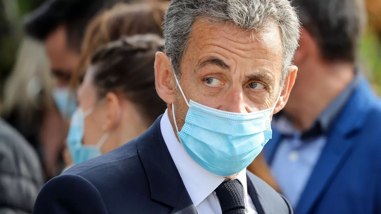 Procurorii cer patru ani de închisoare pentru fostul președinte al Franței, Nicolas Sarkozy. Jumătate din pedeaspă ar urma să fie cu executare
