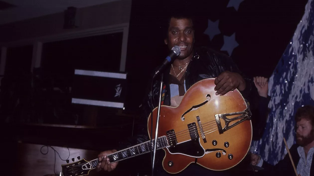 Charley Pride a murit răpus de Covid-19. Muzicianul american avea 86 de ani