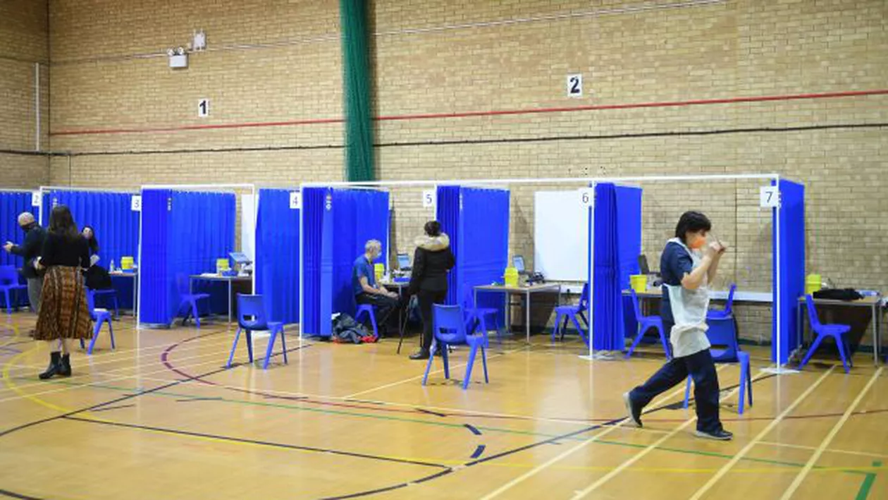 Distribuția vaccinului anti-Covid-19 a început în SUA. Experții avertizează că pandemia ar putea continua să se înrăutățească