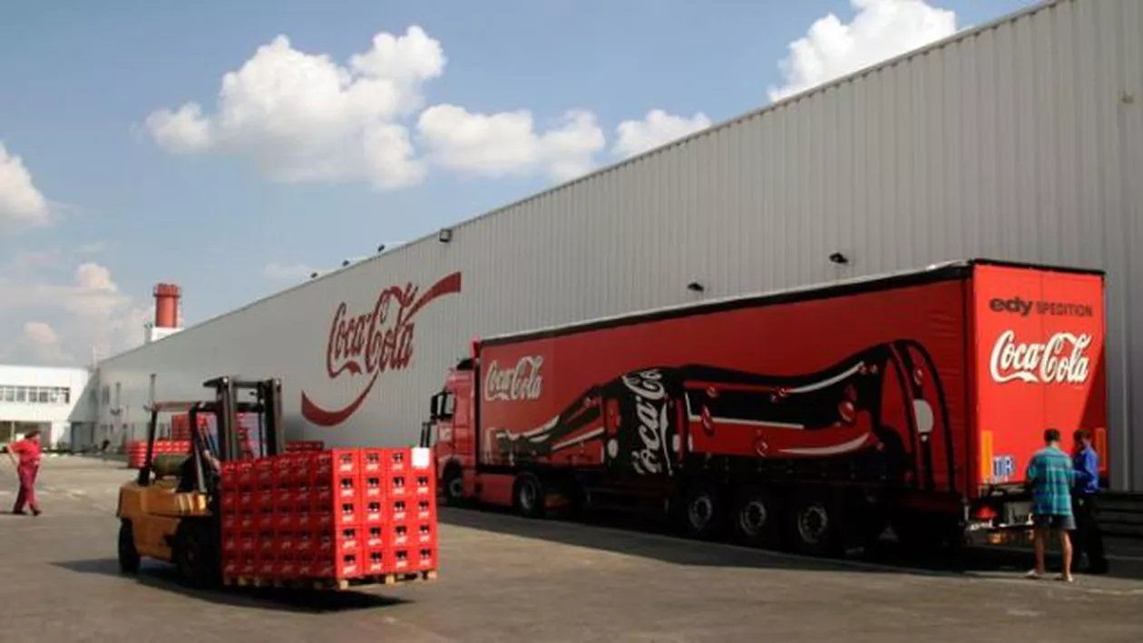 Coca-Cola pregătește concedieri la nivel mondial. Peste 2.000 de angajați vor fi disponibilizați