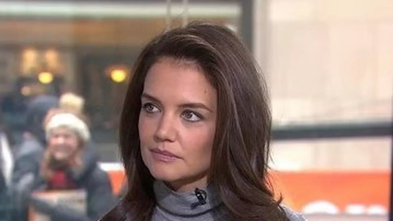 Katie Holmes a împlinit 42 de ani. A fost căsătorită cu actorul Tom Cruise și au împreună o fiică