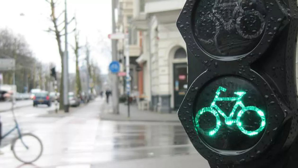 Ministrul din noul guvern care promite să vină la serviciu cu bicicleta. Ce pregătește pentru angajați