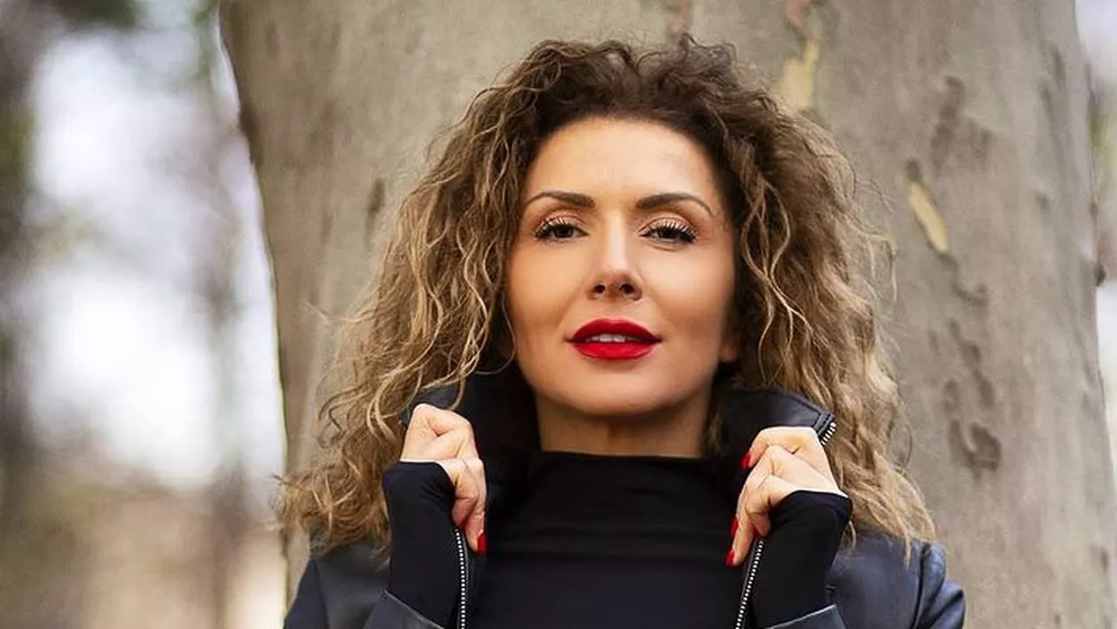 Secretul siluetei frumoasei Carmen Brumă. Cum reușeste să se bucure de preparatele de Crăciun fără să se îngrașe