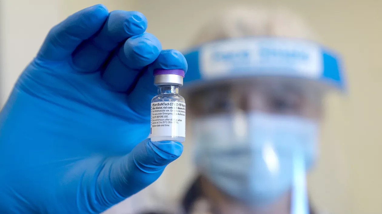Peste 2.000 de cadre medicale au fost vaccinate împotriva COVID-19. A fost raportată o singură reacție adversă minoră