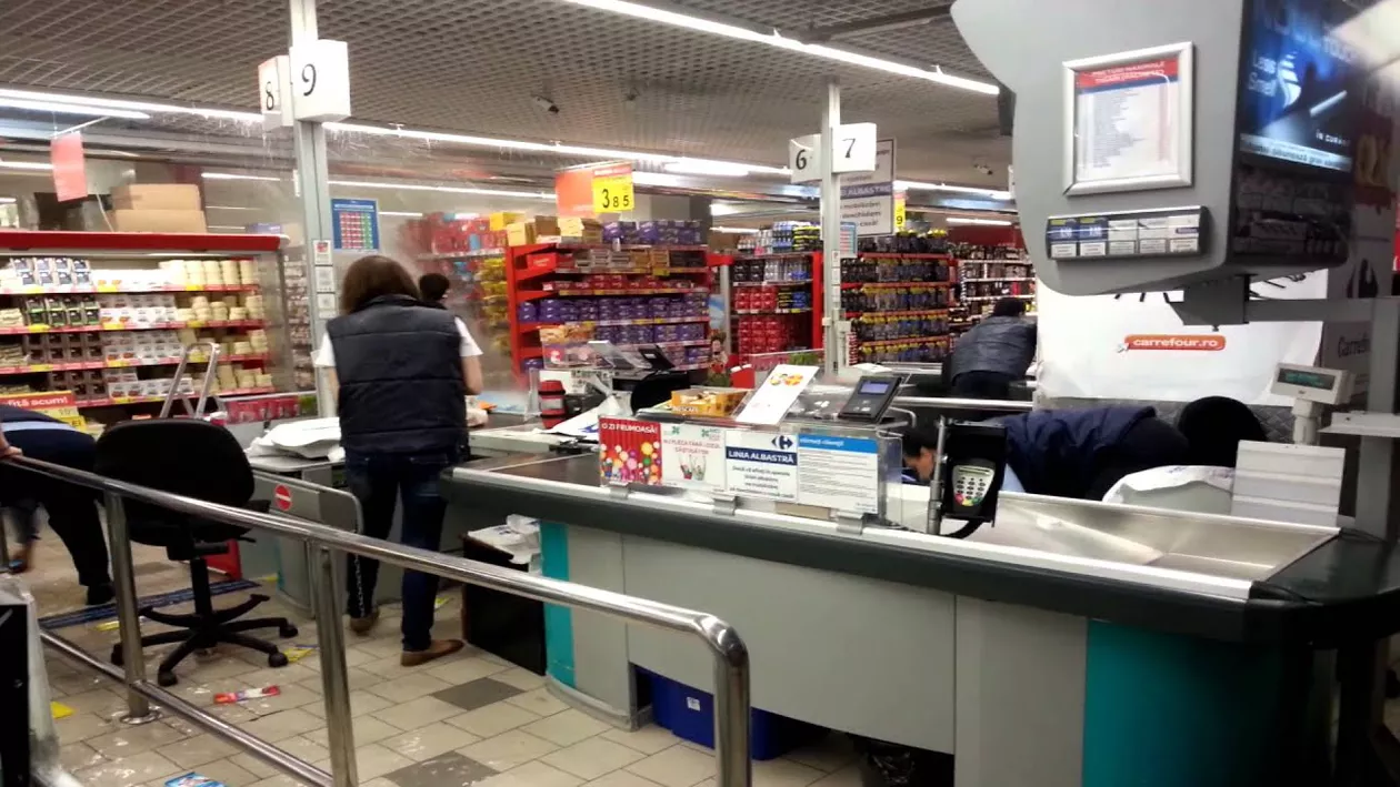 Program Carrefour Revelion 2021. Când închide supermarketul de Anul Nou?