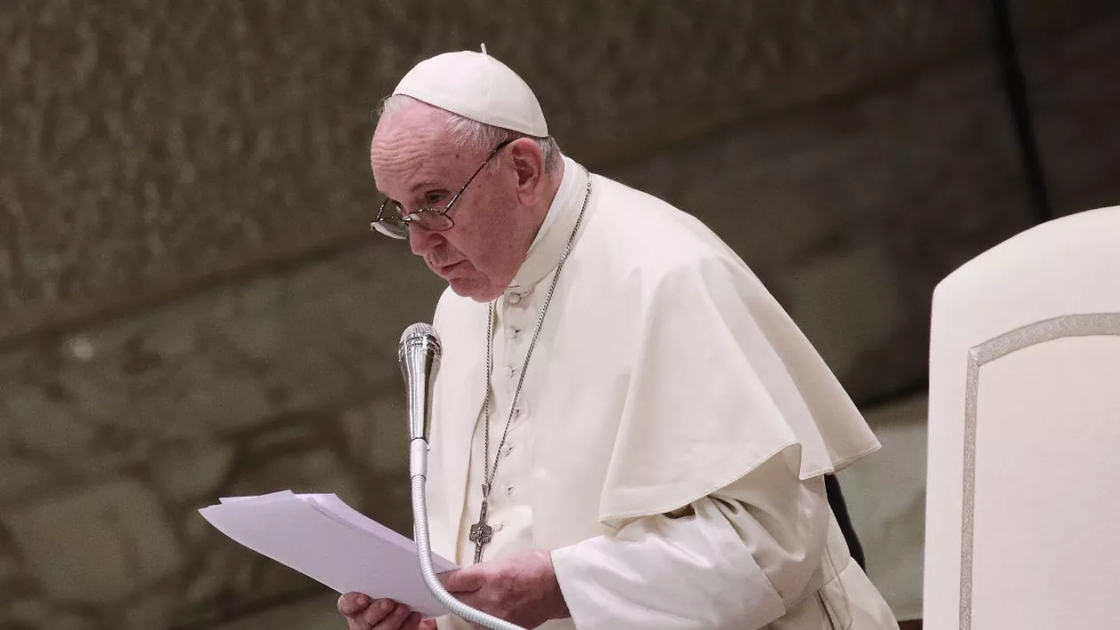 Papa Francisc nu va conduce ceremoniile din ajunul Anului Nou şi de Anul Nou din cauza unor probleme de sănătate