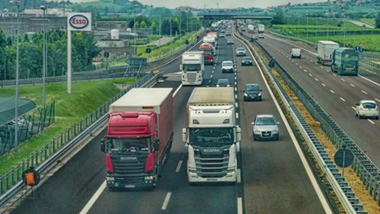 Amendă record în Danemarca. Cei doi șoferi de TIR, sancționați pe o autostradă din țară, sunt români