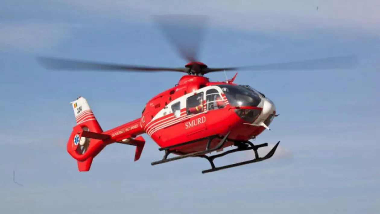 Vaslui: O fetiță infectată cu coronavirus și aflată în izolare la domiciliu a căzut de la etaj. Copila a fost transportată la Iași cu un elicopter SMURD (VIDEO)