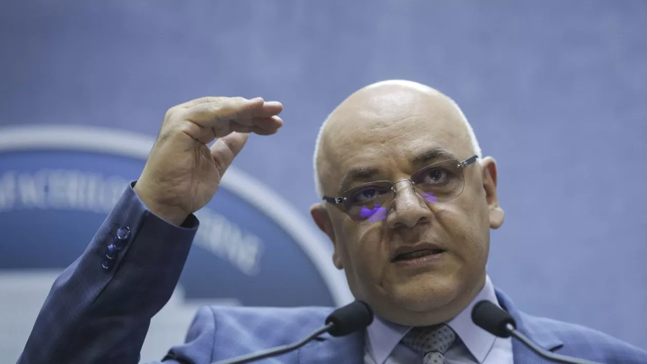 Raed Arafat, despre incendiul de la Spitalul Matei Balș: ''Orice aparat în plus nu e binevenit în spital. Acum trebuie să vedem care este cauza, nu vreau să speculez''
