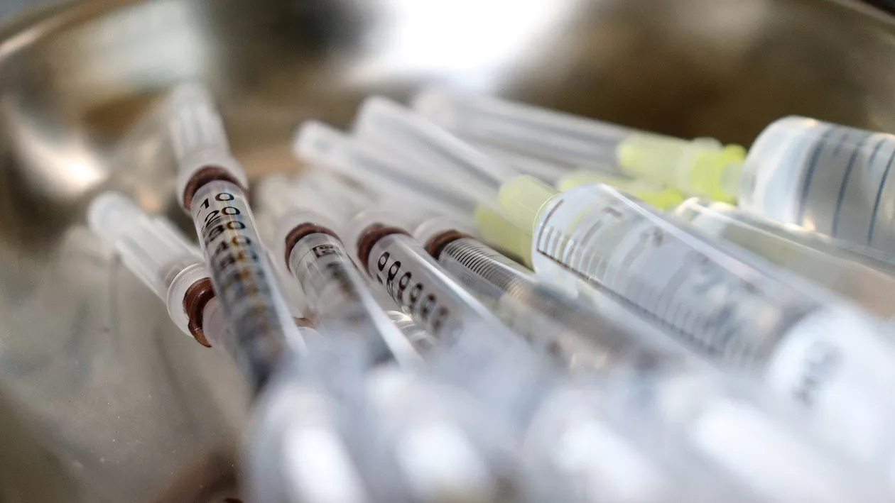 Valeriu Gheorghiță, despre certificatele de vaccinare: “Dacă se va decide un model unic la nivelul țărilor UE, cu siguranță și România se va alinia”