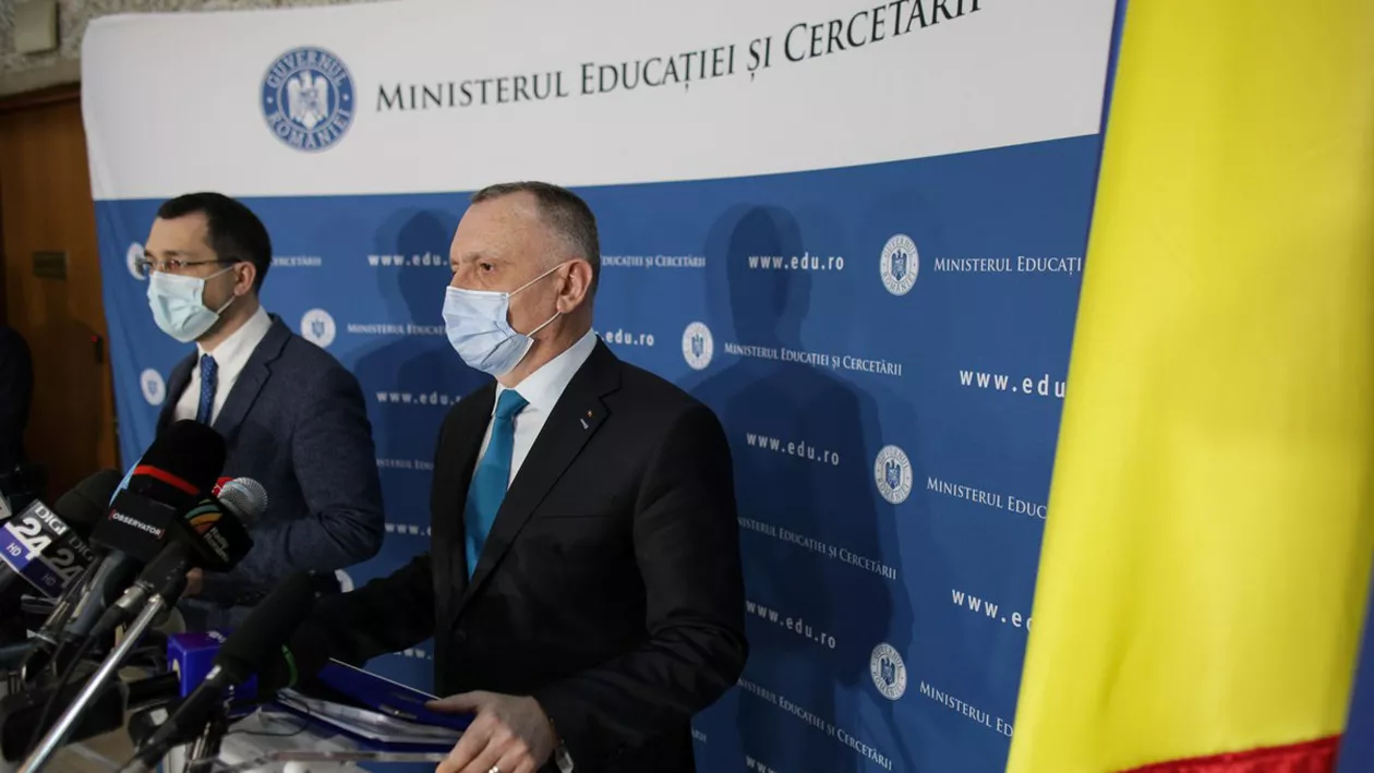 Programa pentru examenenele naționale, modificată. Ministrul Educației: Toți elevii care vor susține Evaluarea Națională și Bacalaureatul vor ști exact care este tematica de examen (VIDEO)