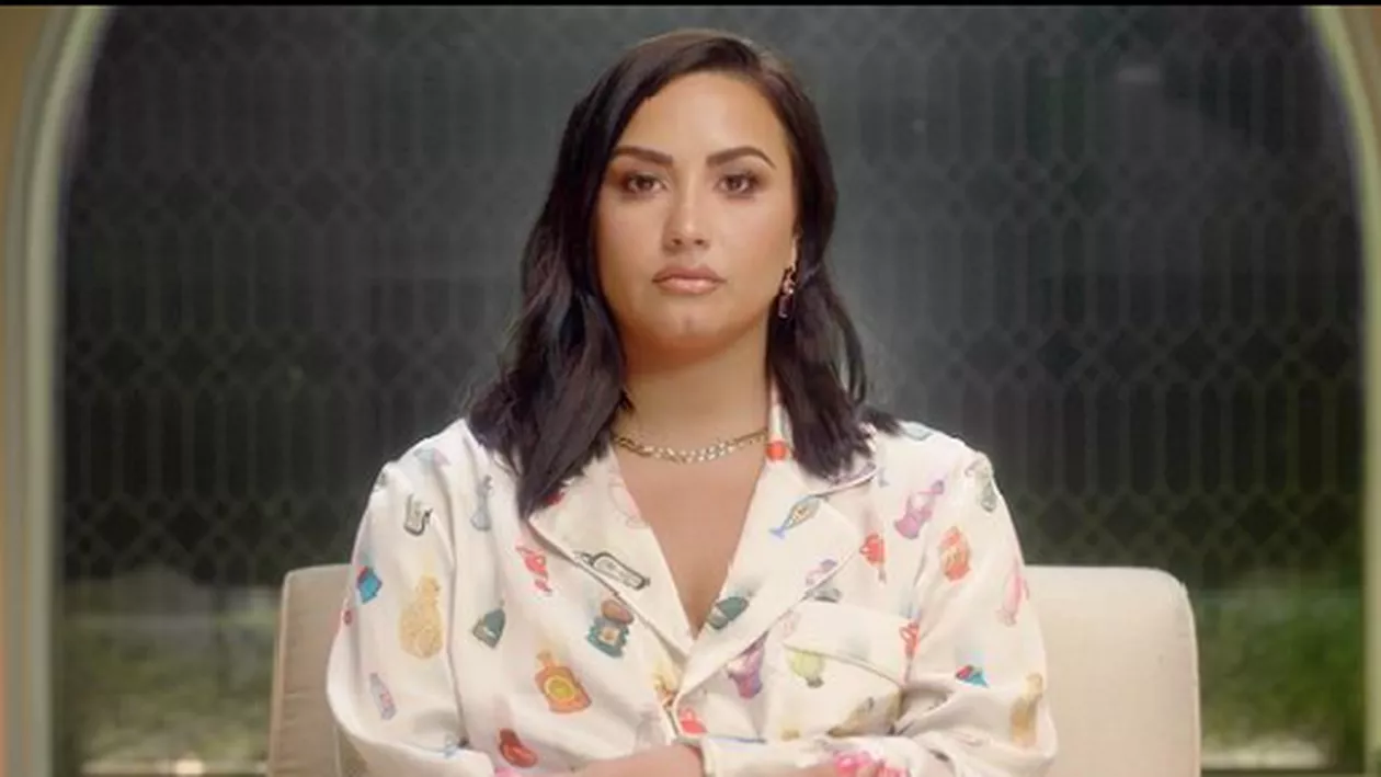 Demi Lovato a suferit trei atacuri cerebrale şi un atac de cord după o supradoză de droguri (VIDEO)