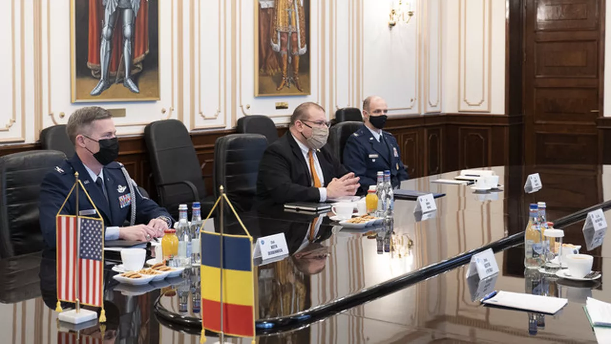 Ministrul apărării, Nicolae Ciucă, s-a întâlnit la sediul MApN, cu David Muniz, la preluarea funcției de însărcinat cu afaceri al Ambasadei SUA