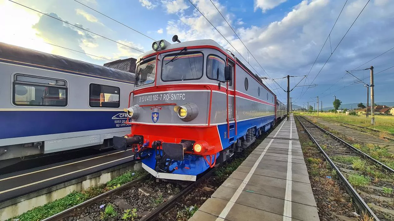 Angajații CFR protestează în fața Ministerului Transporturilor: Creşteri salariale şi posibilitatea de a ieşi cu 5 ani mai repede la pensie, printre revendicări