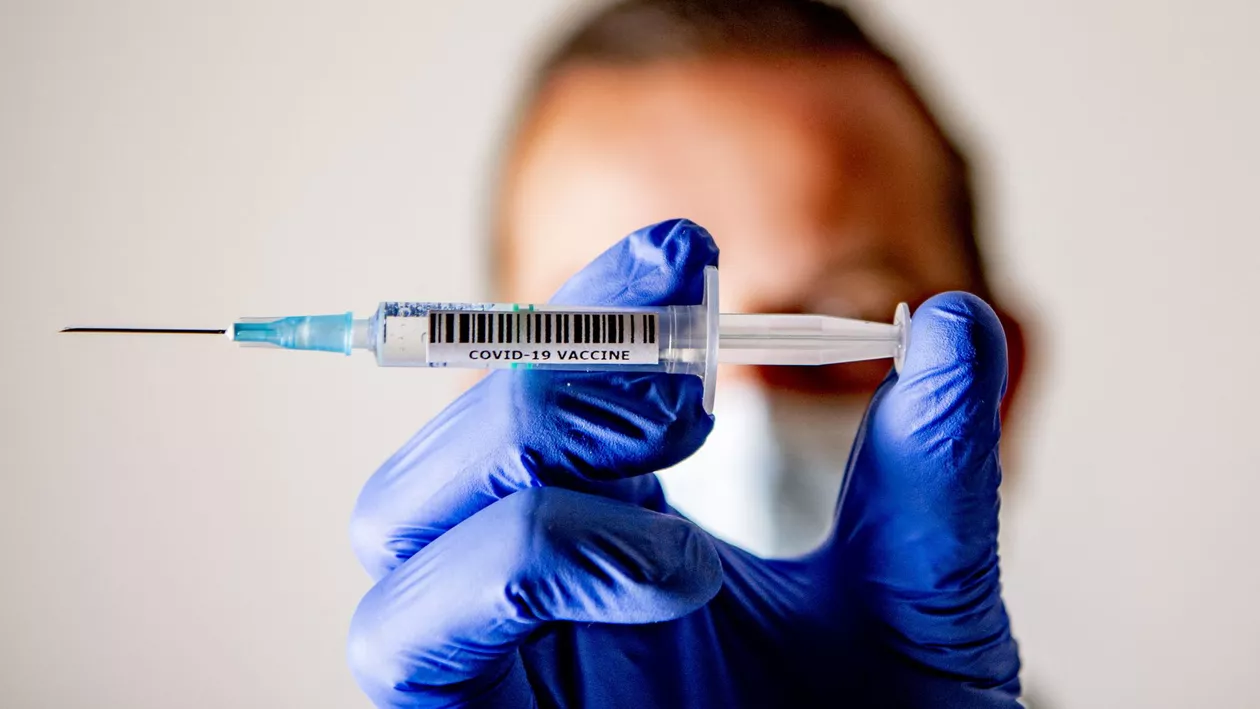 Peste 28.000 de români au fost vaccinați anti-COVID-19 în ultimele 24 de ore. S-au înregistrat 193 de reacţii adverse