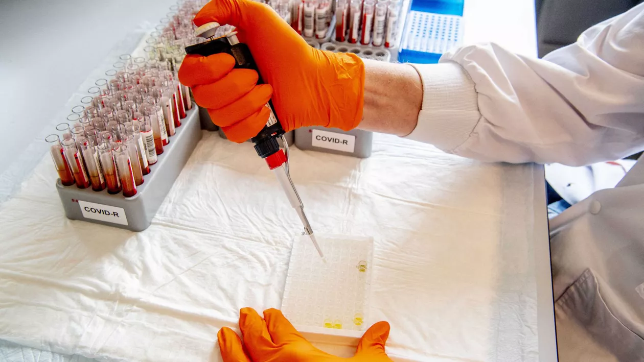 CORONAVIRUS | Peste 4.200 de noi îmbolnăviri, la nivel național. 98 de pacienți cu COVID-19 au murit și alți 1.070 sunt internați la ATI