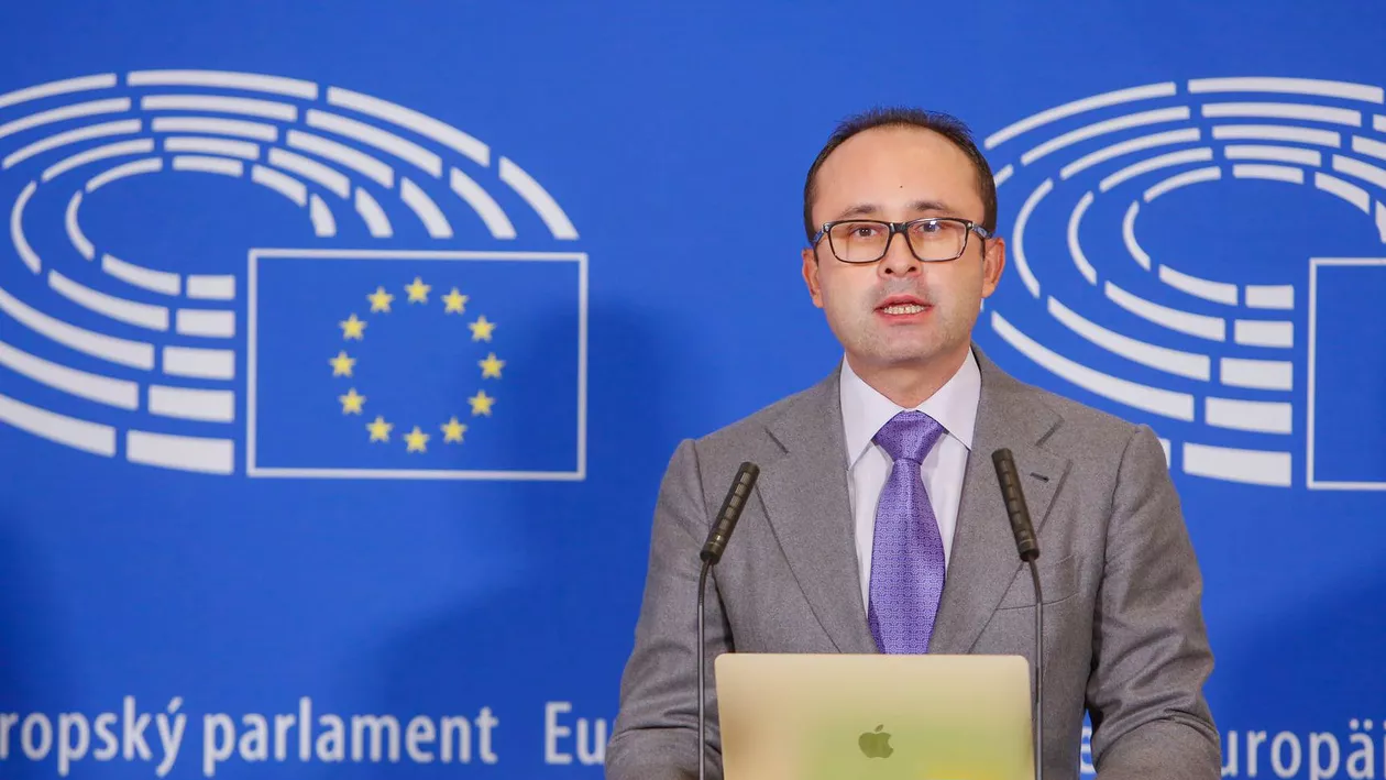 Cristian Bușoi: Ridicarea de semne de întrebare privind corectitudinea distribuției vaccinurilor anti-COVID în UE nu ajută. Procedura a fost stabilită chiar de statele membre