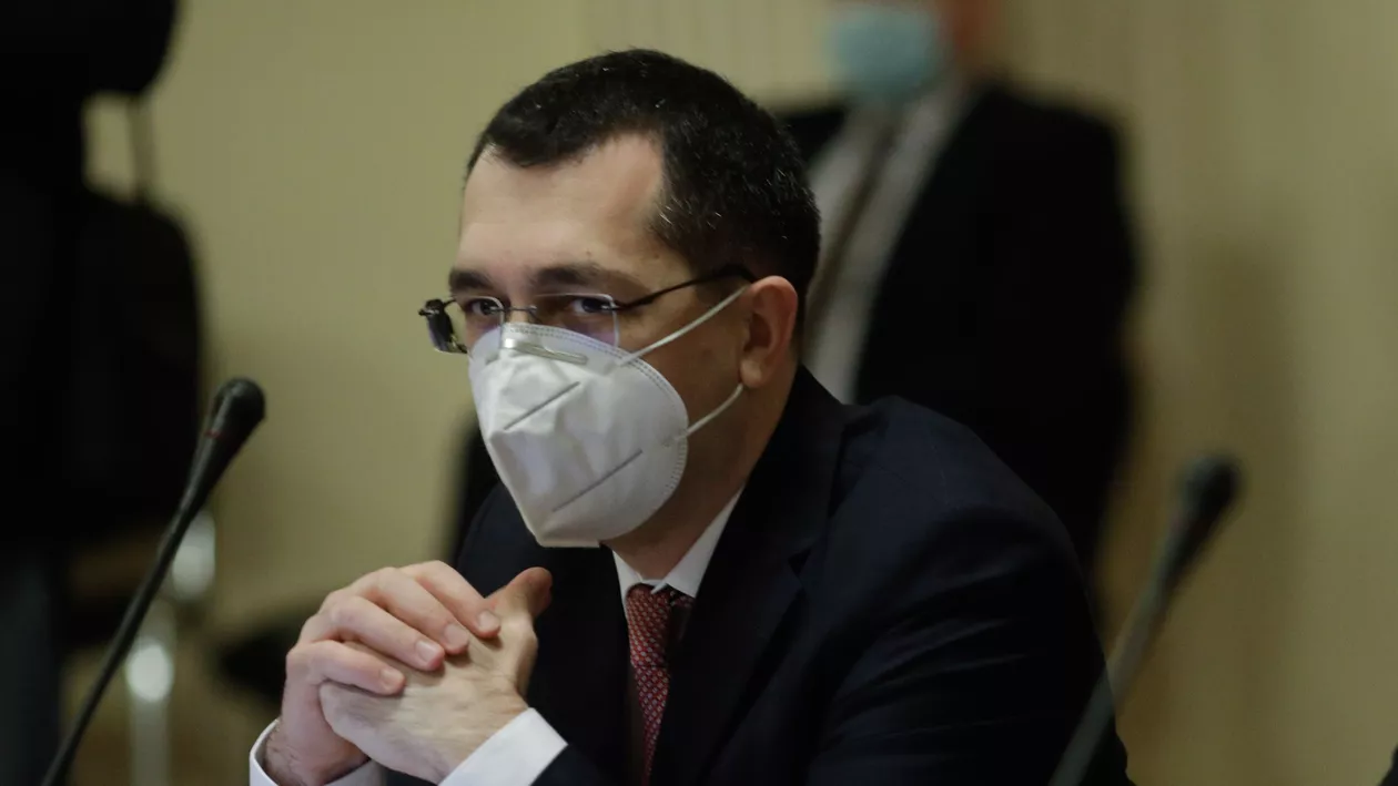 Raportul de activitate al ministrului Vlad Voiculescu, la trei luni de mandat: Mai mulți urmăritori pe Facebook, broșură cu întrebări și răspunsuri despre vaccinare și schimbarea calculului incidenței pentru 14 zile, printre realizări