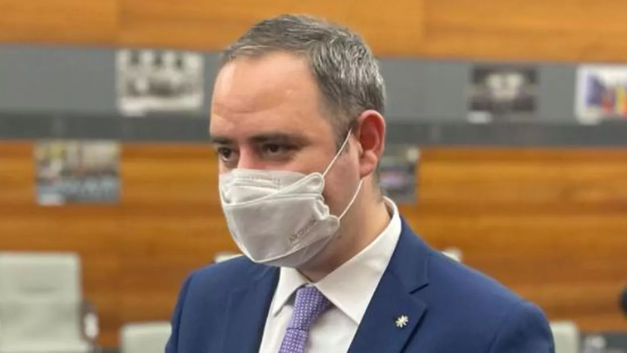 Ministrul Finanţelor, Alexandru Nazare, anunță că nu a susținut Legea care îi scapă pe evazioniști de închisoare, dacă plătesc prejudiciul de până la 100.000 de euro